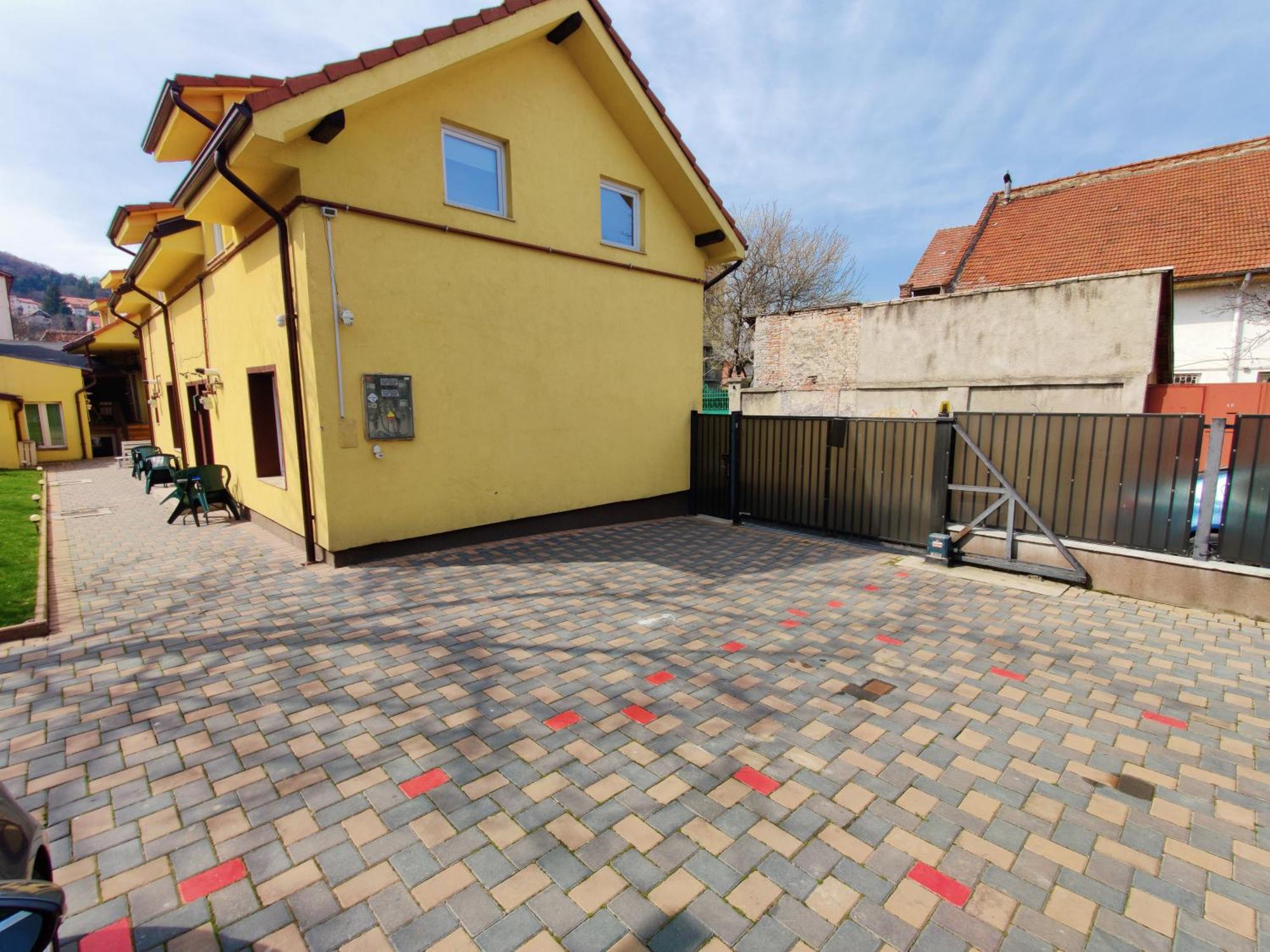 Apartamente De Inchiriat Lucky House Брашов Екстериор снимка
